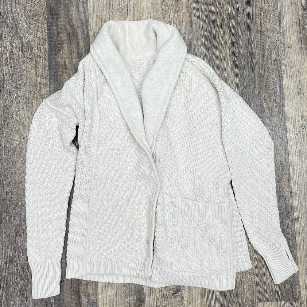 LULULEMON White Cream Chunk Knit Sweater Cardigan Size Medium *See Detail*